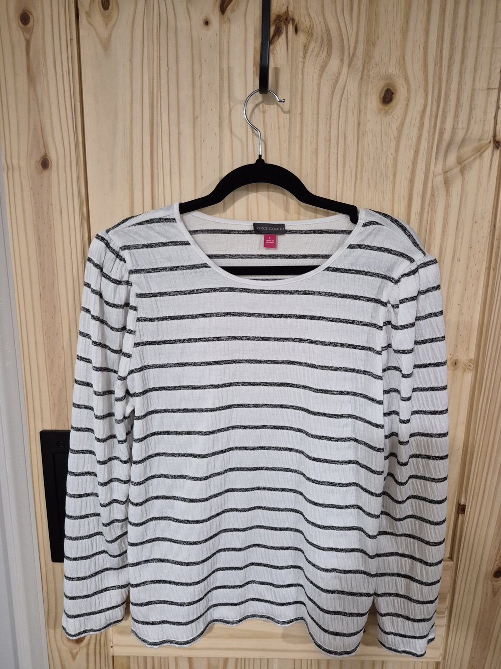 Vince Camuto White and Black Striped Long-Sleeve Crewneck